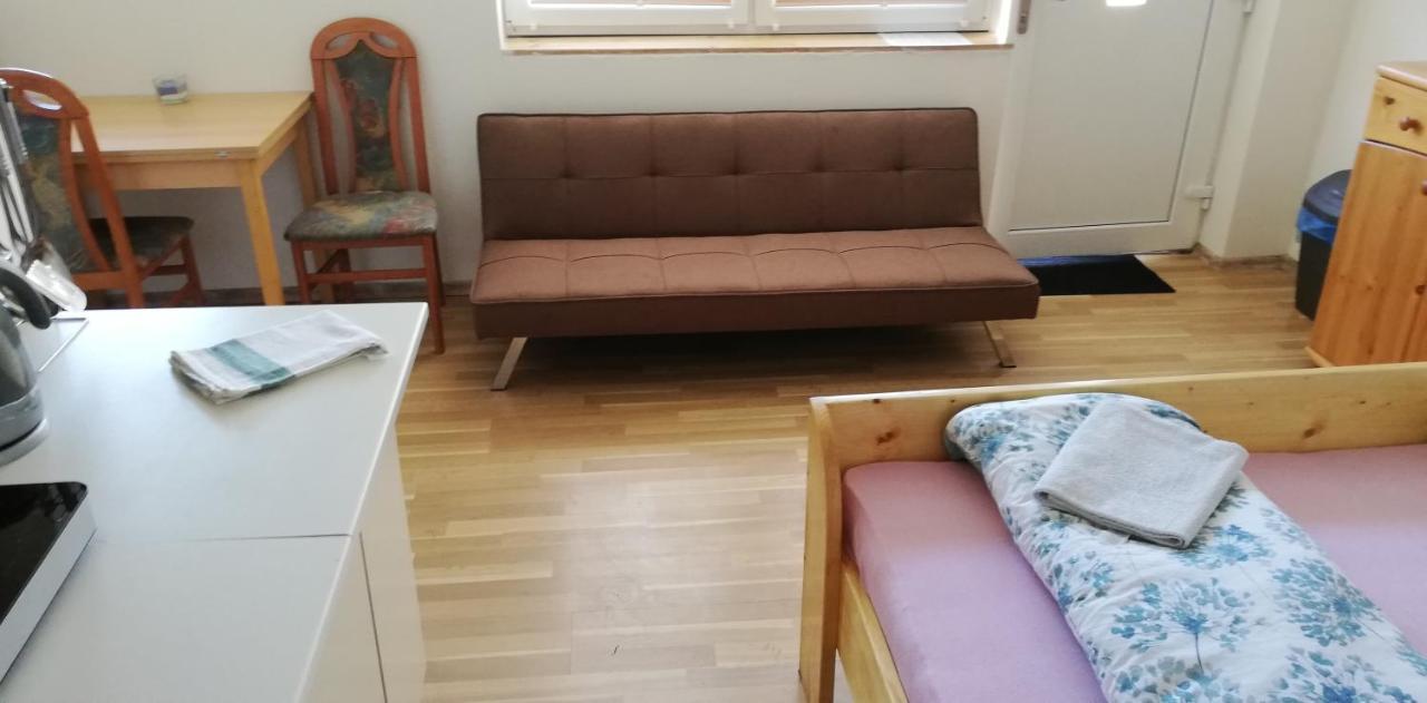 Ubytovani Dagmar Podivin エクステリア 写真
